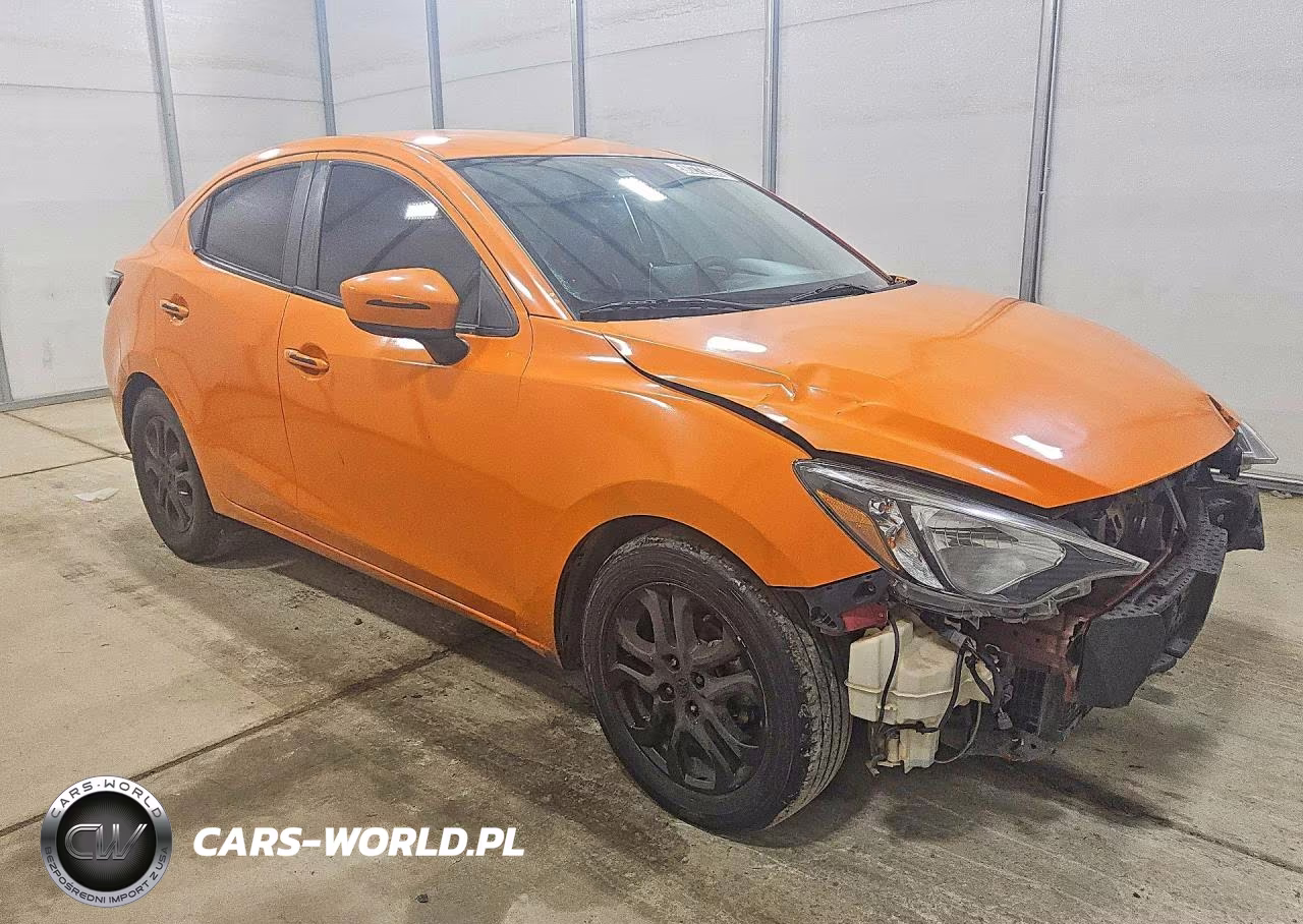 2018 Toyota Yaris Ia Base VIN:3MYDLBYV0JY323185 - 4