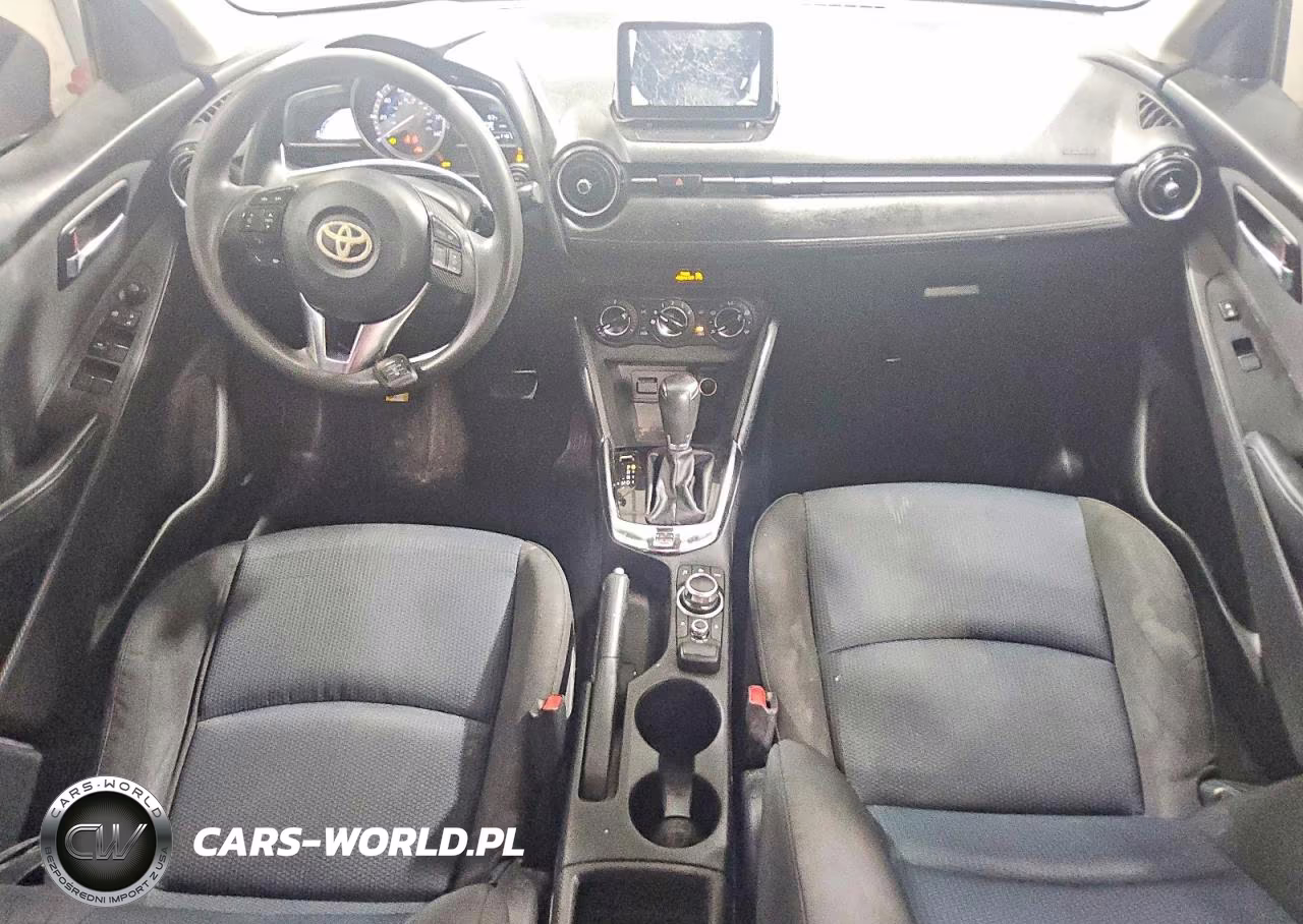 2018 Toyota Yaris Ia Base VIN:3MYDLBYV0JY323185 - 8