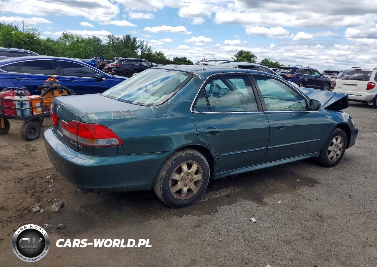 2002 Honda Accord Ex VIN:1HGCG66882A132995 - 3