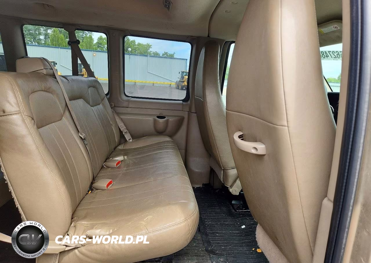 2010 Chevrolet Express G3500 Ls VIN:1GA2GZDG8A1164830 - 10