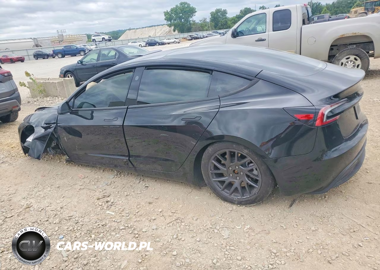 2025 Tesla Model 3 VIN:5YJ3E1EB2SF887121 - 2