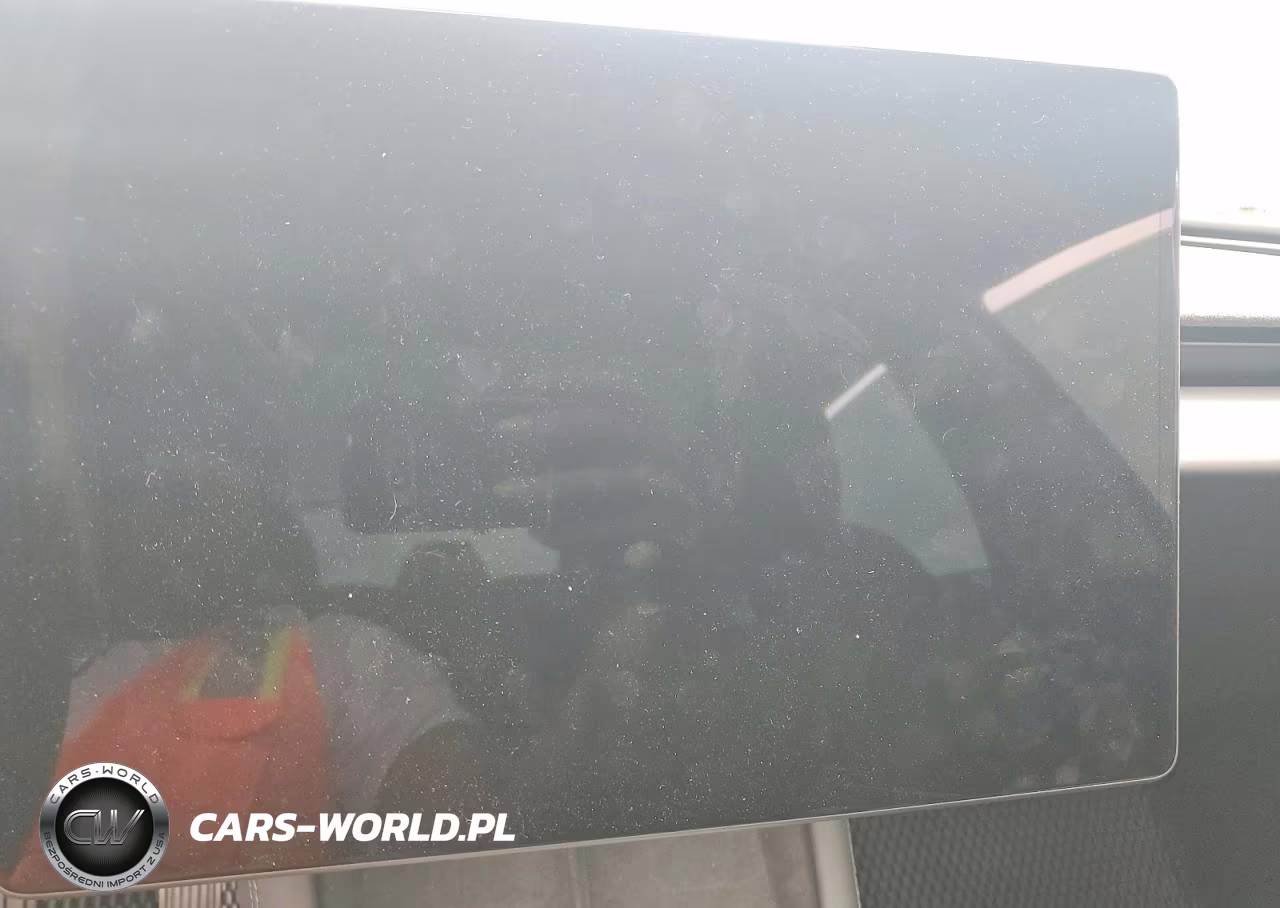 2025 Tesla Model 3 VIN:5YJ3E1EB2SF887121 - 9