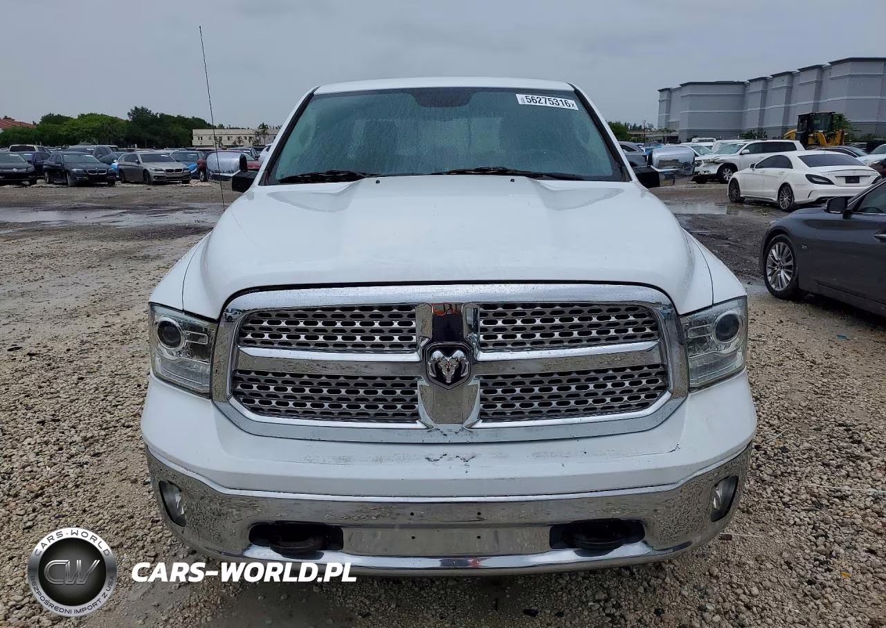 2018 Ram 1500 Laramie VIN:1C6RR7VM0JS308963 - 5