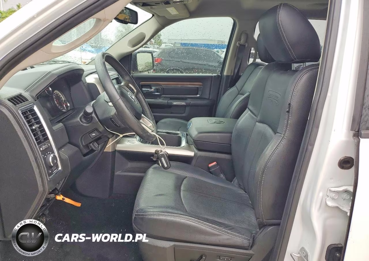 2018 Ram 1500 Laramie VIN:1C6RR7VM0JS308963 - 7