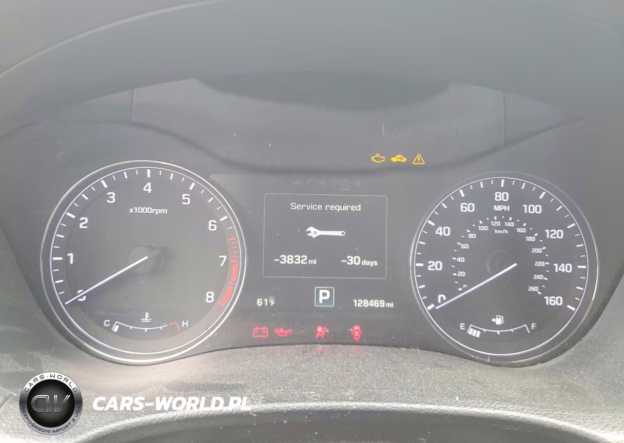 2017 Genesis G80 3.8 VIN:KMHGN4JE6HU185236 - 9