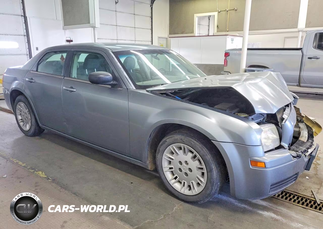 2007 Chrysler 300 VIN:2C3KA43R67H697501 - 4