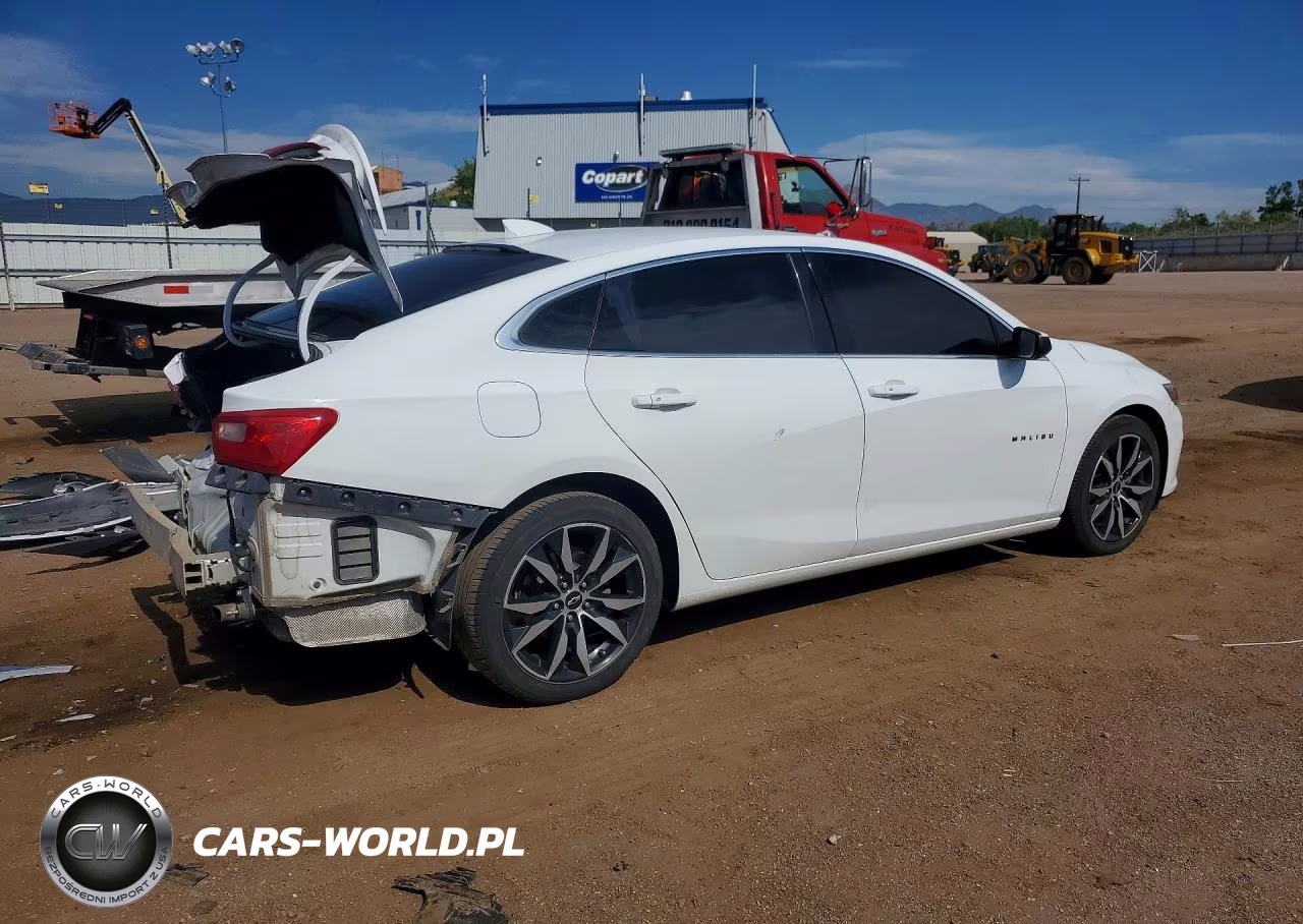 2021 Chevrolet Malibu Rs VIN:1G1ZG5ST7MF064457 - 3