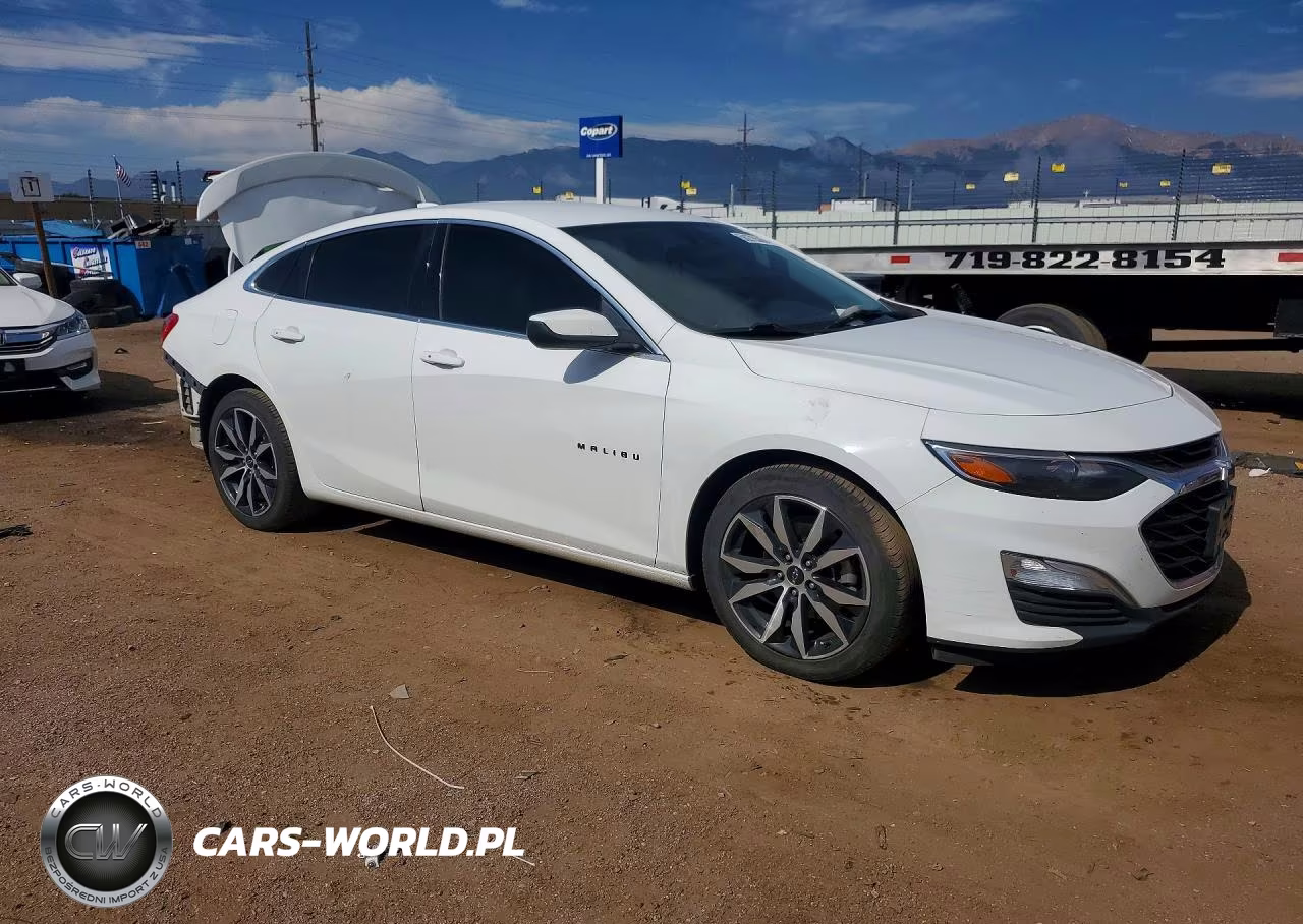 2021 Chevrolet Malibu Rs VIN:1G1ZG5ST7MF064457 - 4