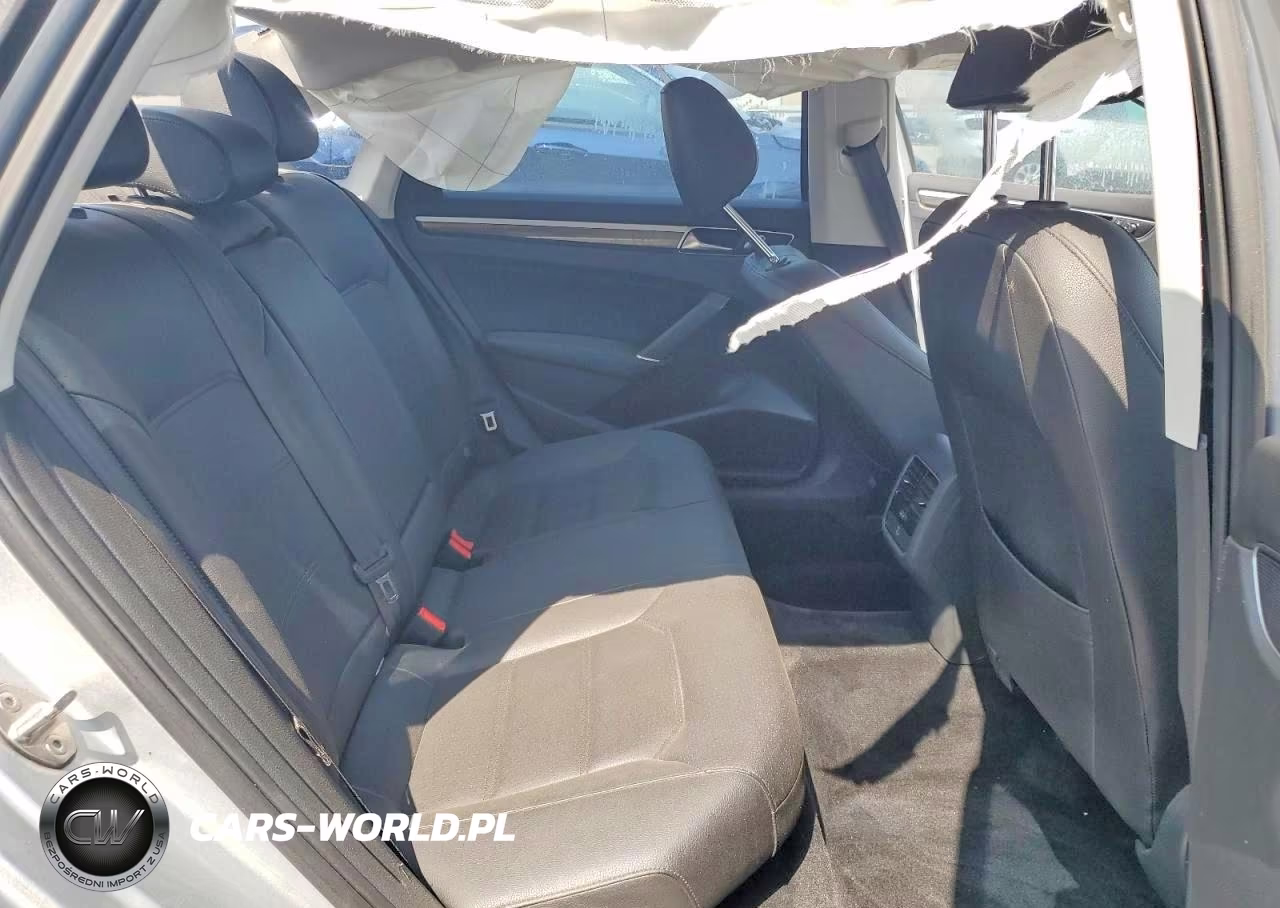 2018 Volkswagen Passat Se VIN:1VWBA7A3XJC019322 - 10