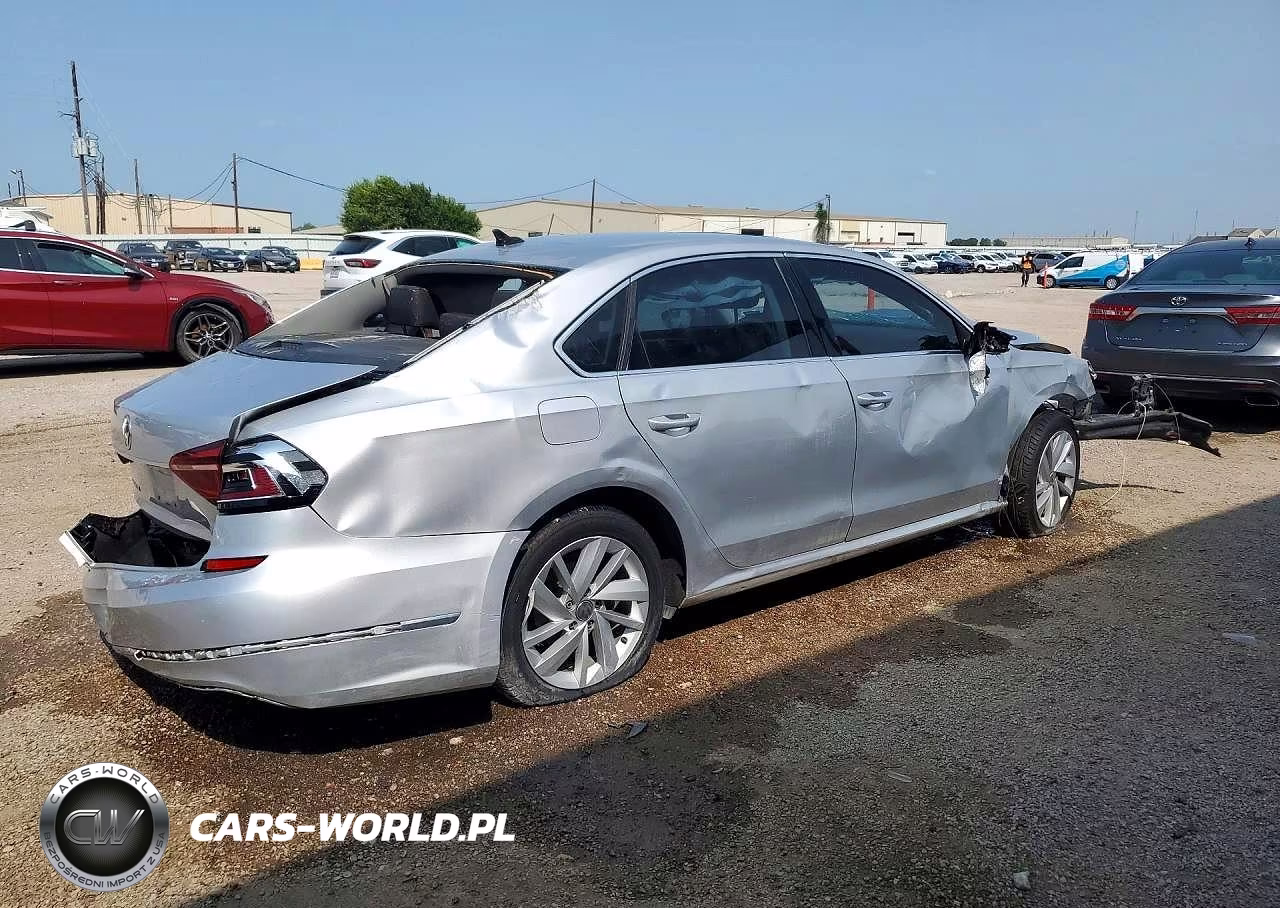 2018 Volkswagen Passat Se VIN:1VWBA7A3XJC019322 - 3
