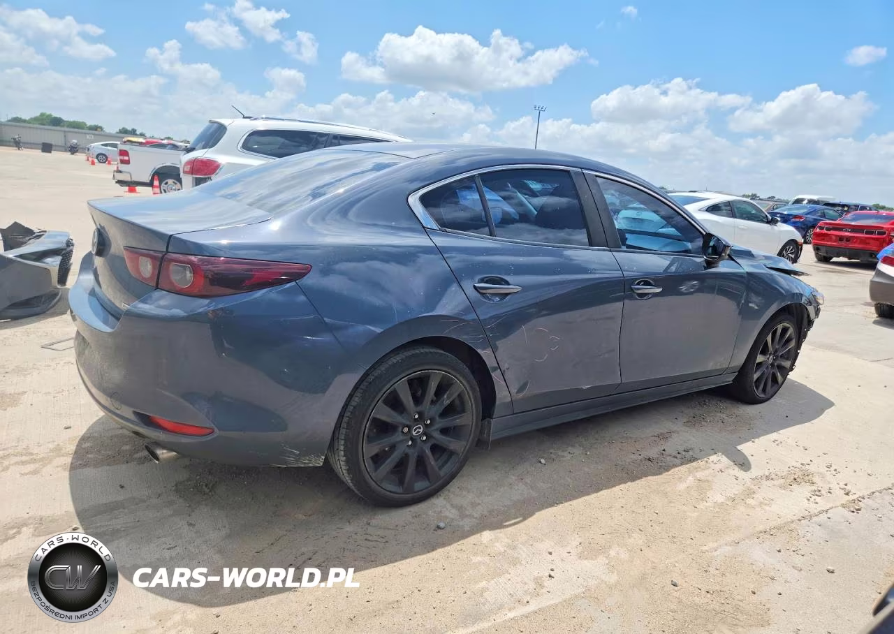 2022 Mazda 3 Preferred VIN:JM1BPACL8N1507519 - 3