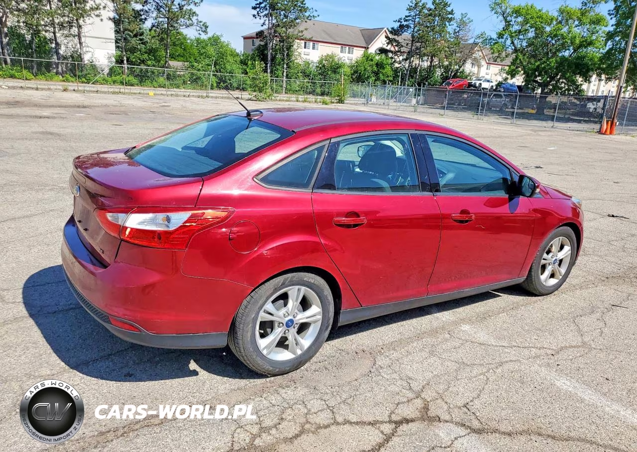 2014 Ford Focus Se VIN:1FADP3F21EL136382 - 3