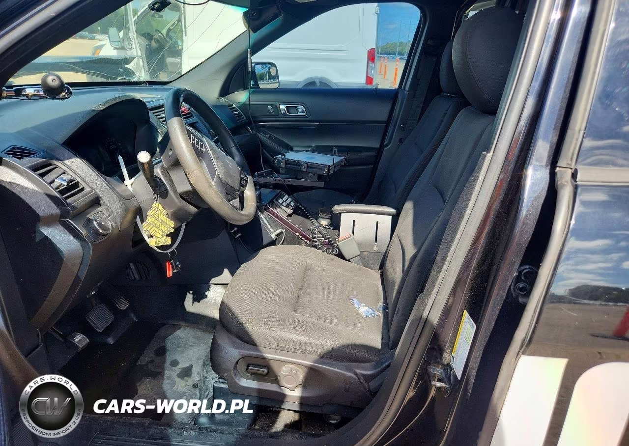 2019 Ford Explorer Police Interceptor VIN:1FM5K8AR8KGA62926 - 7