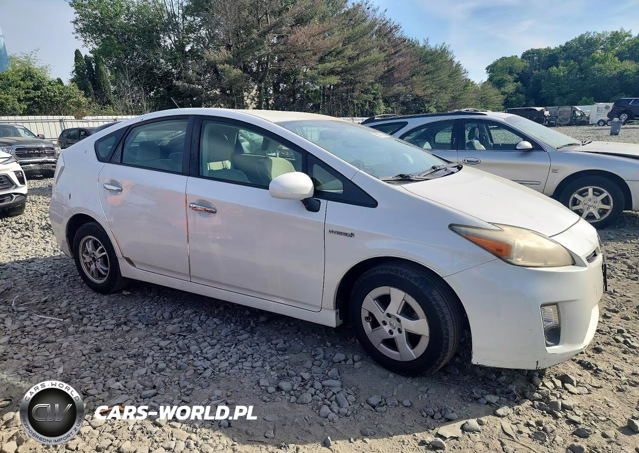 2010 Toyota Prius Iii VIN:JTDKN3DU4A0084513 - 4