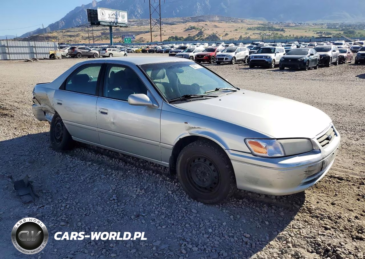 2001 Toyota Camry Le VIN:4T1BG22K01U770767 - 4
