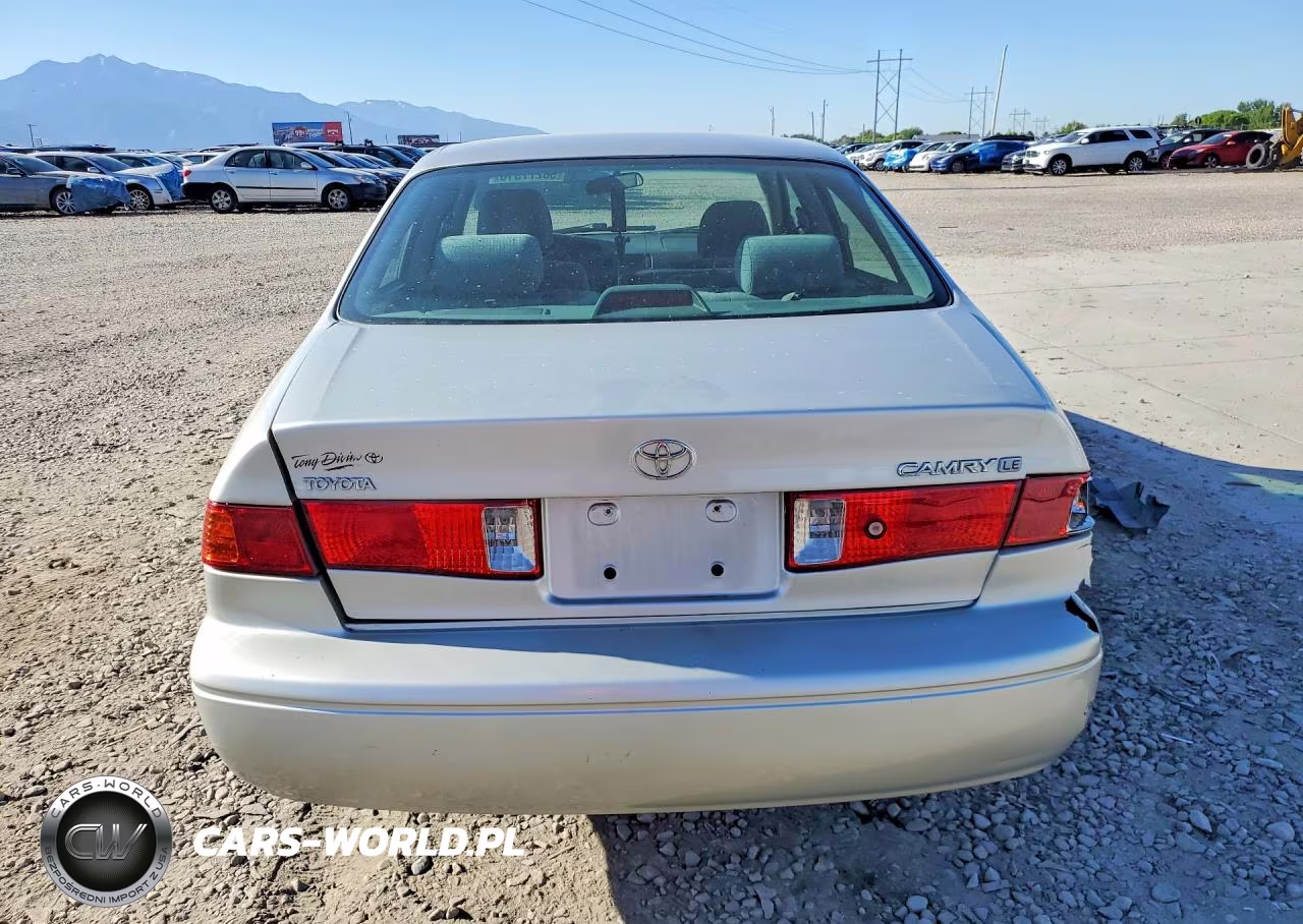 2001 Toyota Camry Le VIN:4T1BG22K01U770767 - 6