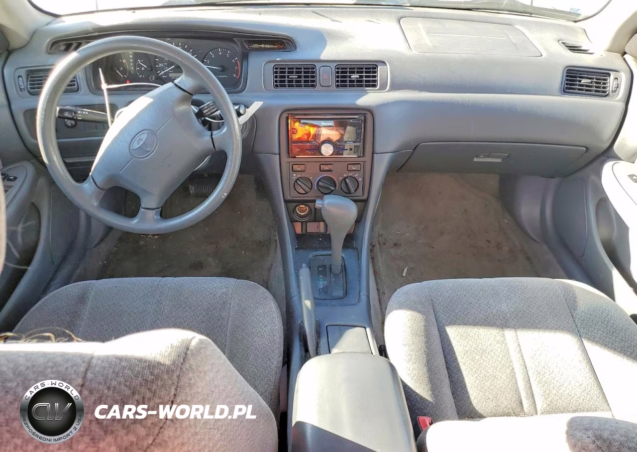 2001 Toyota Camry Le VIN:4T1BG22K01U770767 - 8