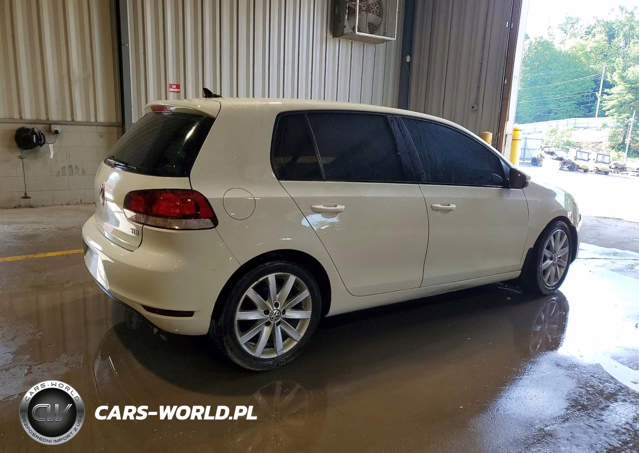2011 Volkswagen Golf VIN:WVWDM7AJ6BW230213 - 3