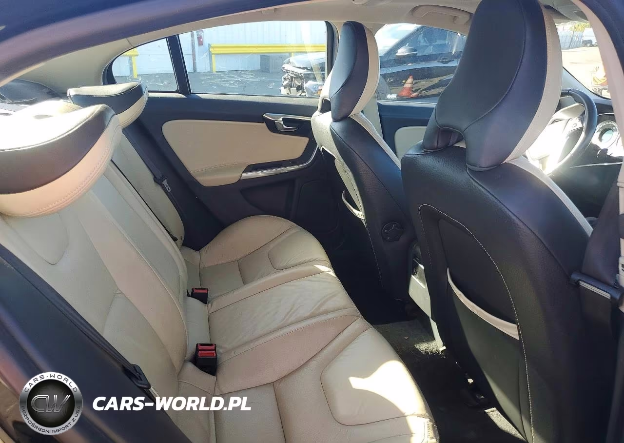 2012 Volvo S60 T5 VIN:YV1622FS5C2025228 - 10