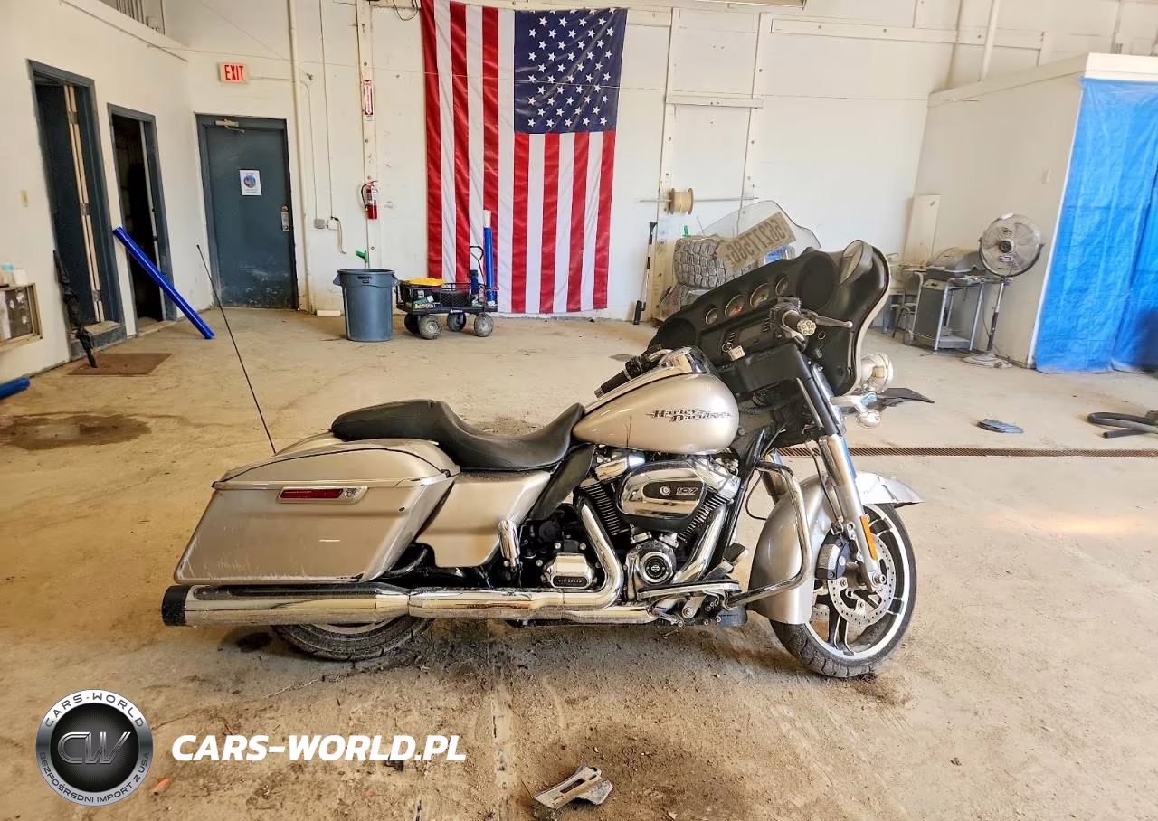 2018 Harley Davidson Flhx