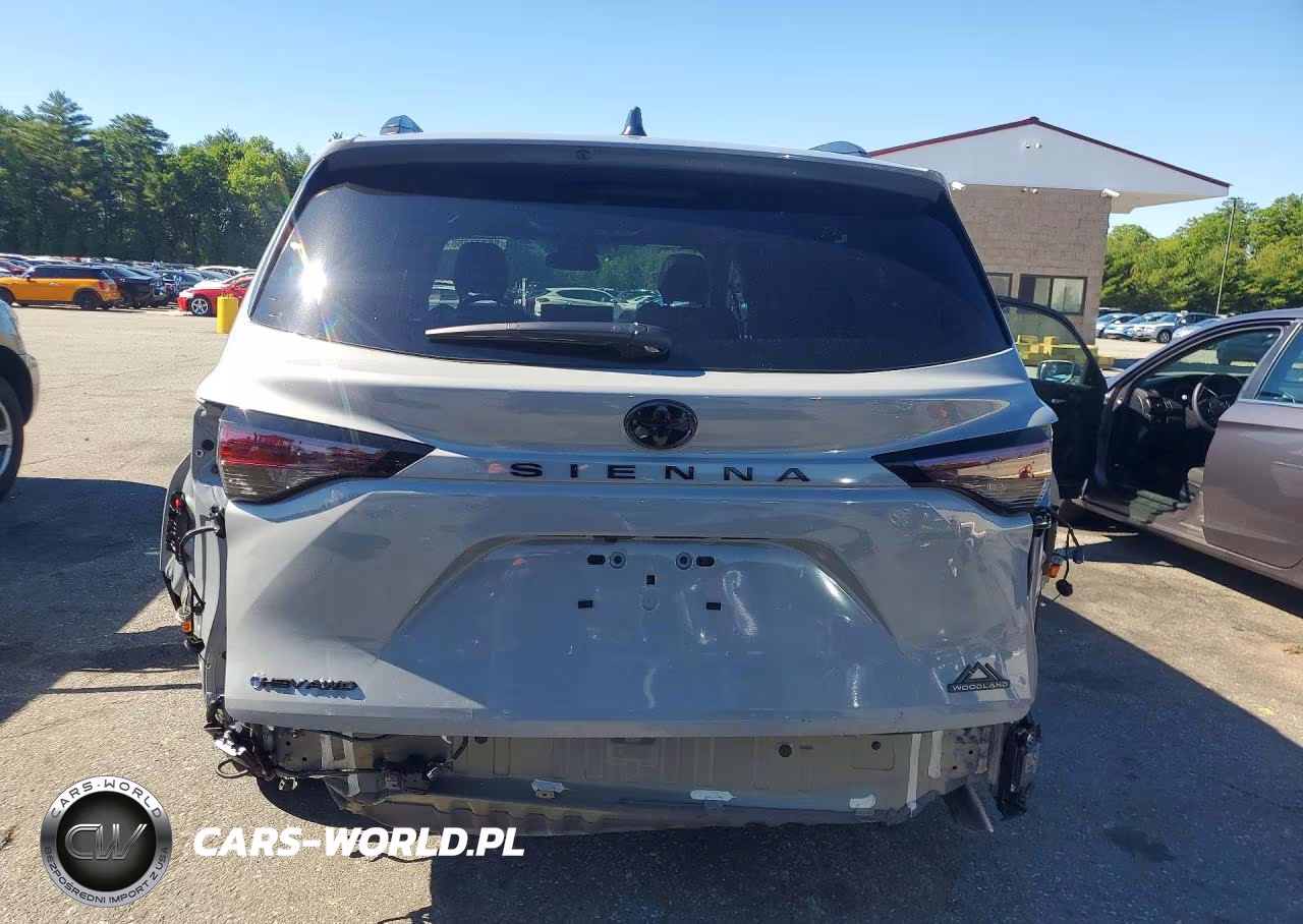 2026 Toyota Sienna Woodland Edition VIN:5TDCSKFC7TS257386 - 6