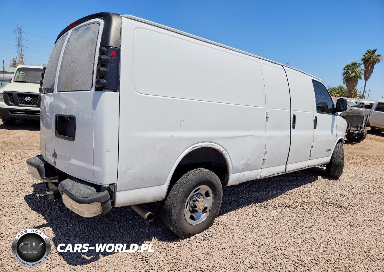2004 Chevrolet Express VIN:1GCHG39U941116691 - 3