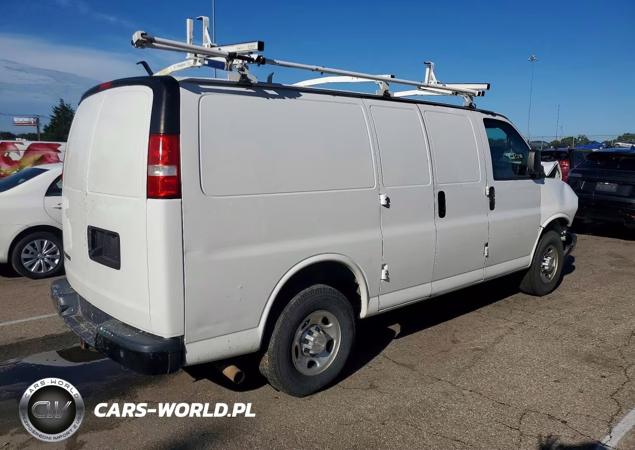 2018 Chevrolet Express G3500 VIN:1GCZGGFG1J1269488 - 3