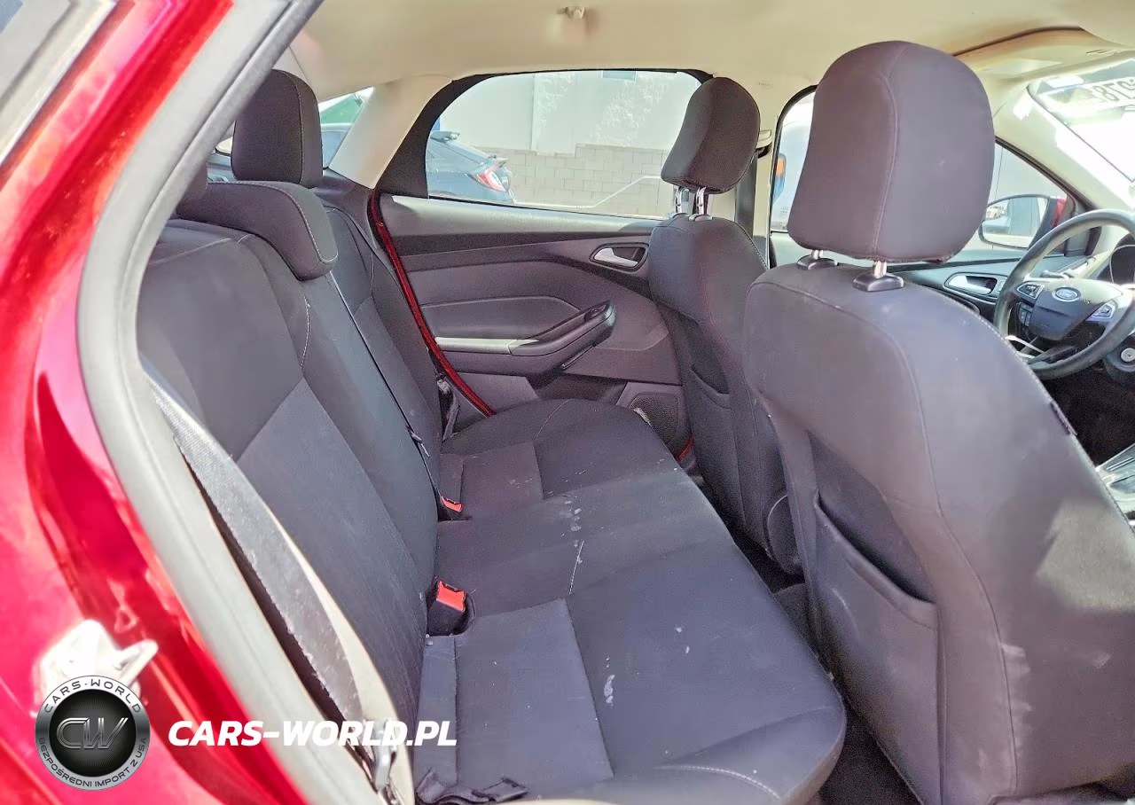 2015 Ford Focus Se VIN:1FADP3F28FL231362 - 10