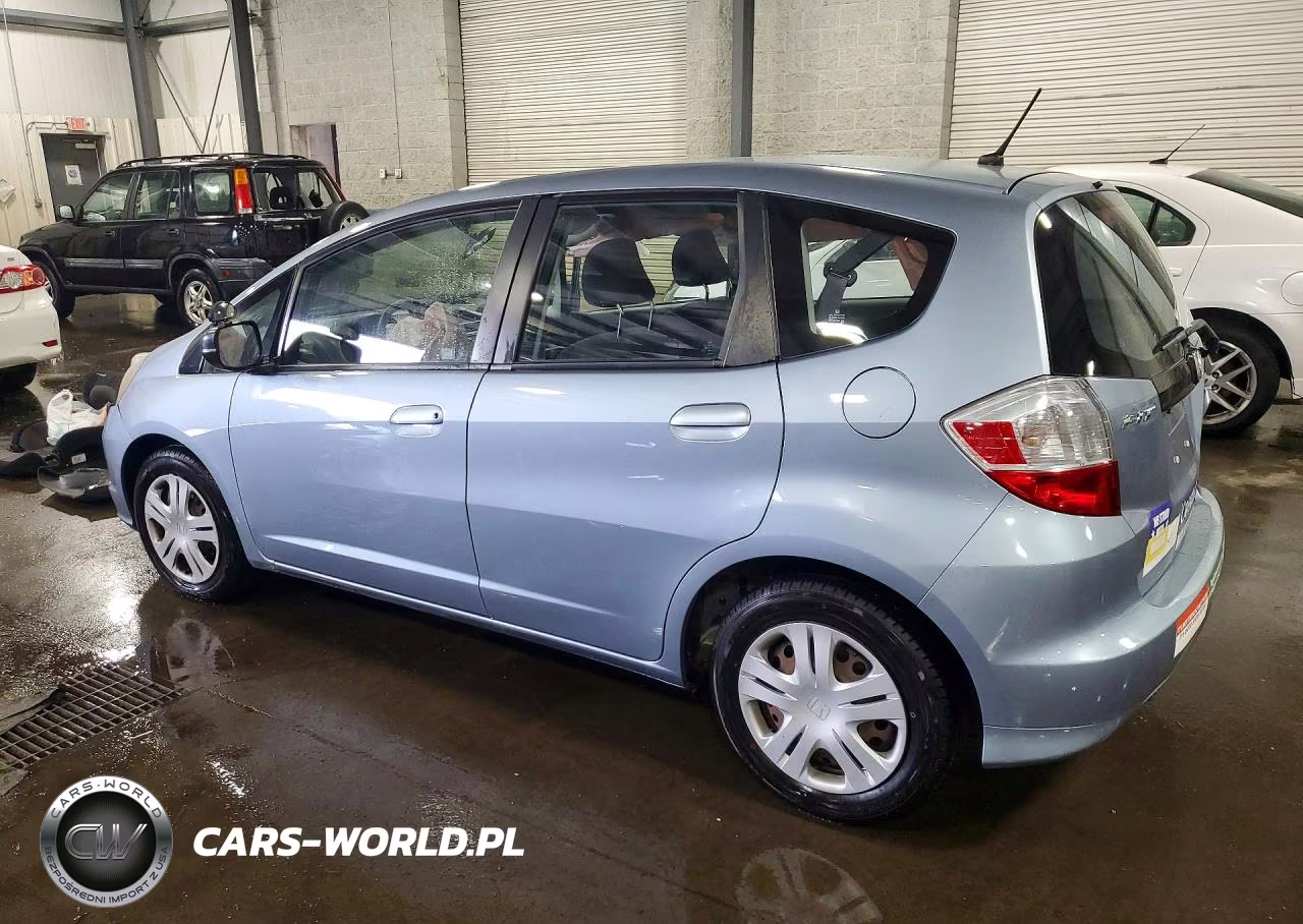 2011 Honda Fit VIN:JHMGE8H31BC025180 - 2