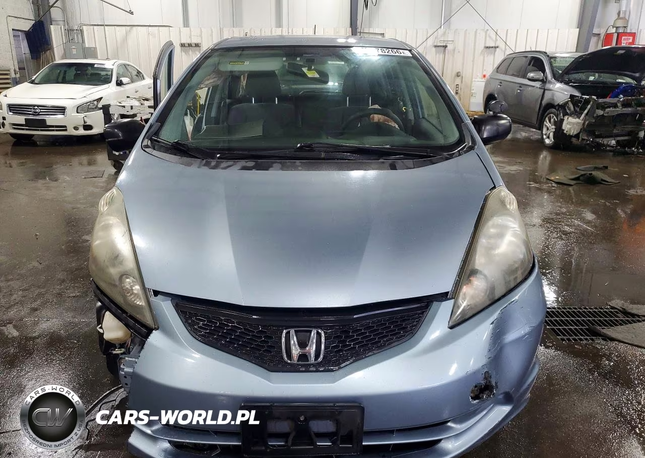 2011 Honda Fit VIN:JHMGE8H31BC025180 - 5