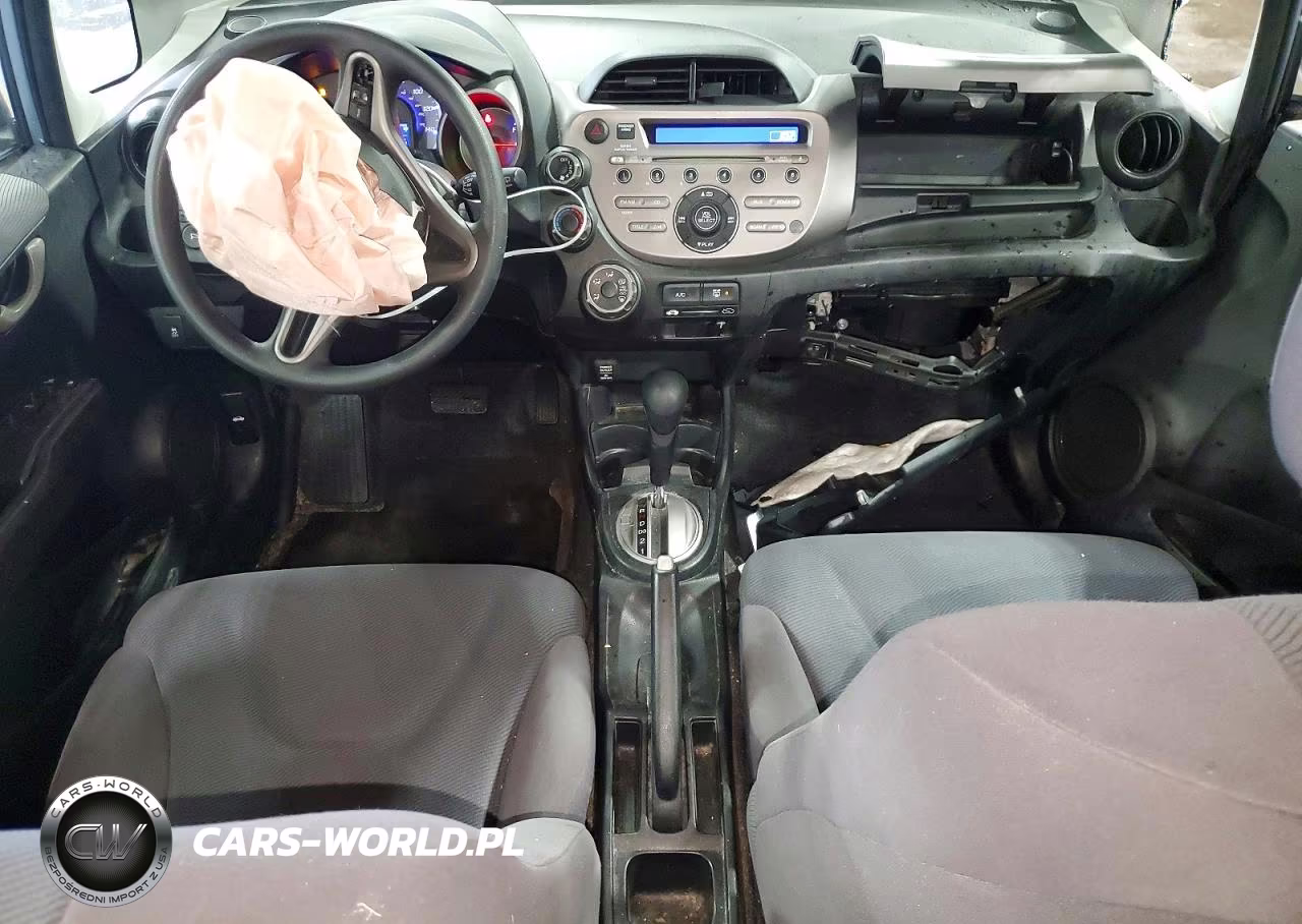2011 Honda Fit VIN:JHMGE8H31BC025180 - 8