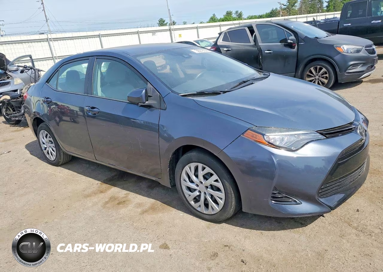 2017 Toyota Corolla Le VIN:5YFBURHE8HP593769 - 4