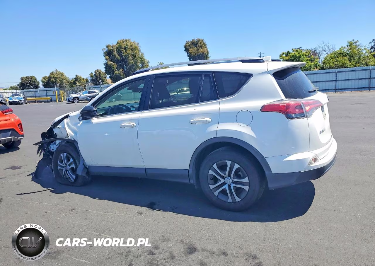 2018 Toyota Rav4 Le VIN:JTMZFREV4JD128962 - 2