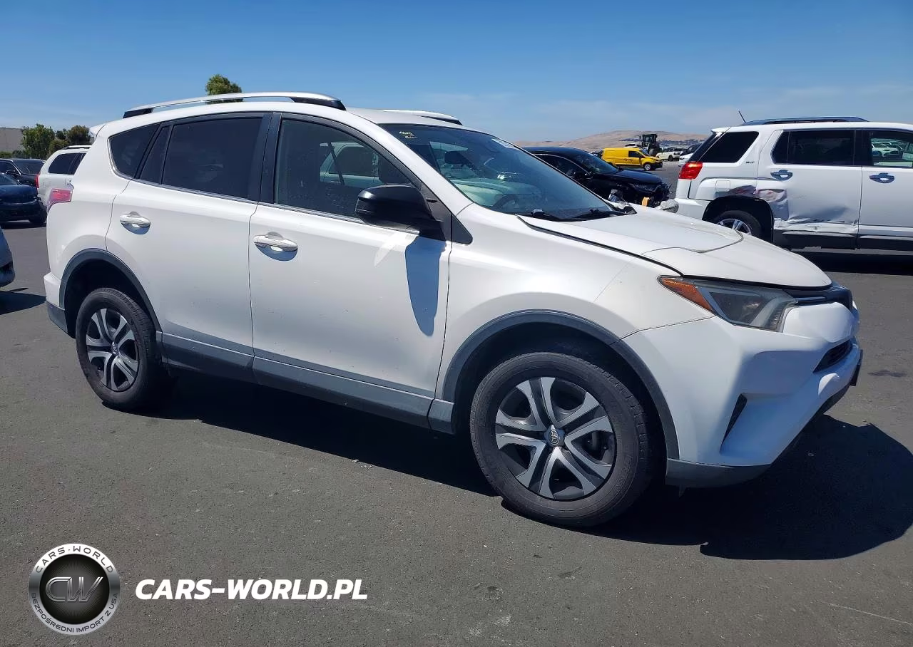 2018 Toyota Rav4 Le VIN:JTMZFREV4JD128962 - 4