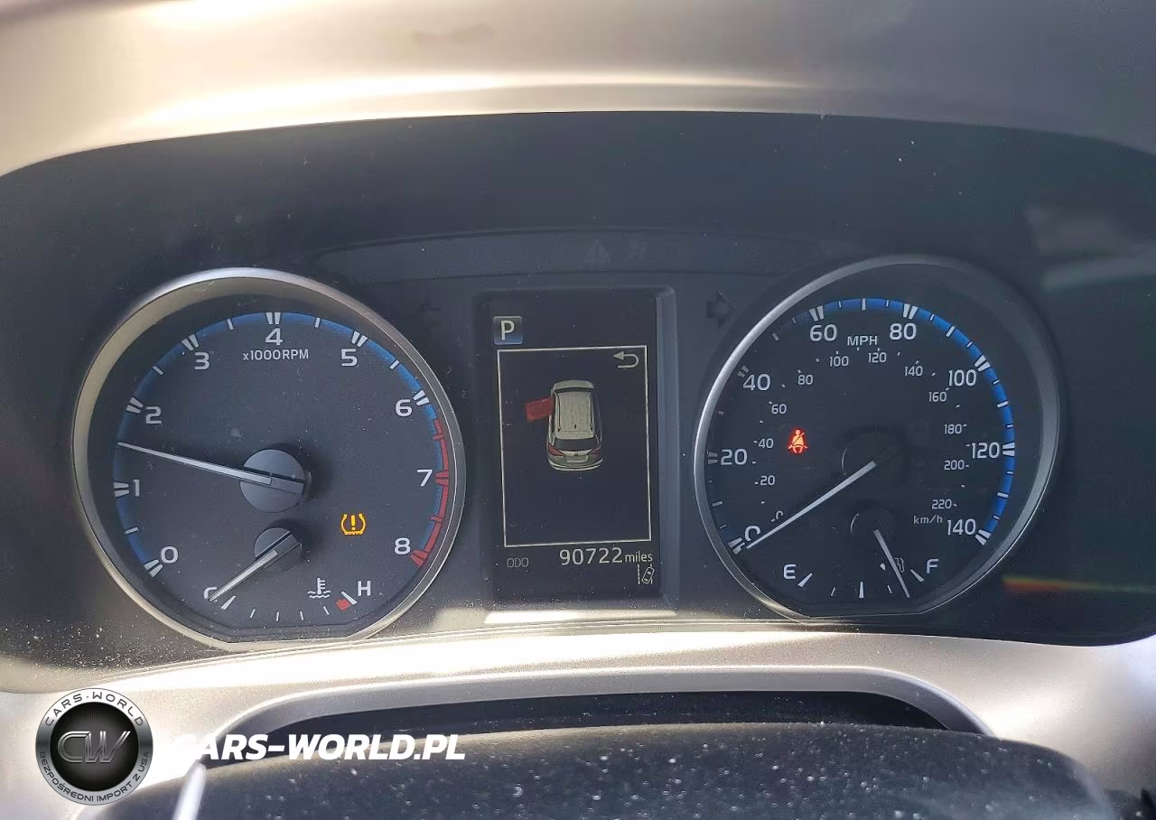 2018 Toyota Rav4 Le VIN:JTMZFREV4JD128962 - 9