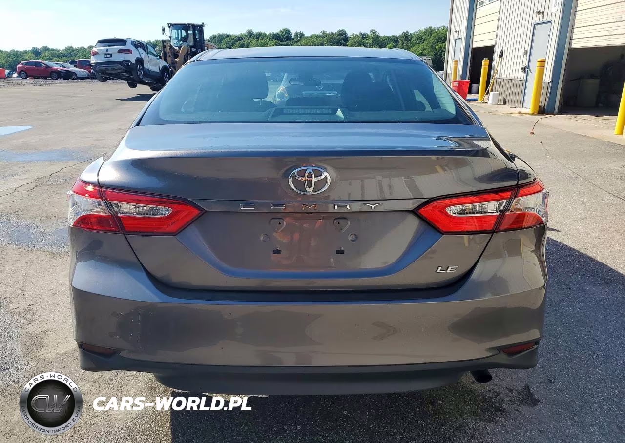 2018 Toyota Camry Le VIN:4T1B11HK0JU671000 - 6