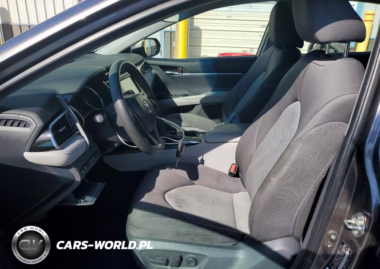 2018 Toyota Camry Le VIN:4T1B11HK0JU671000 - 7
