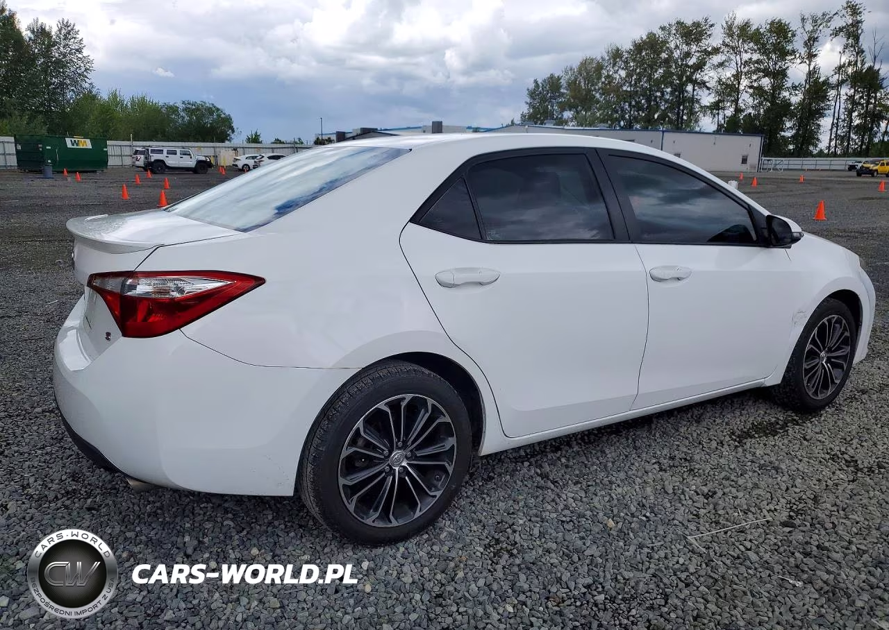 2016 Toyota Corolla S Plus VIN:2T1BURHE0GC607047 - 3