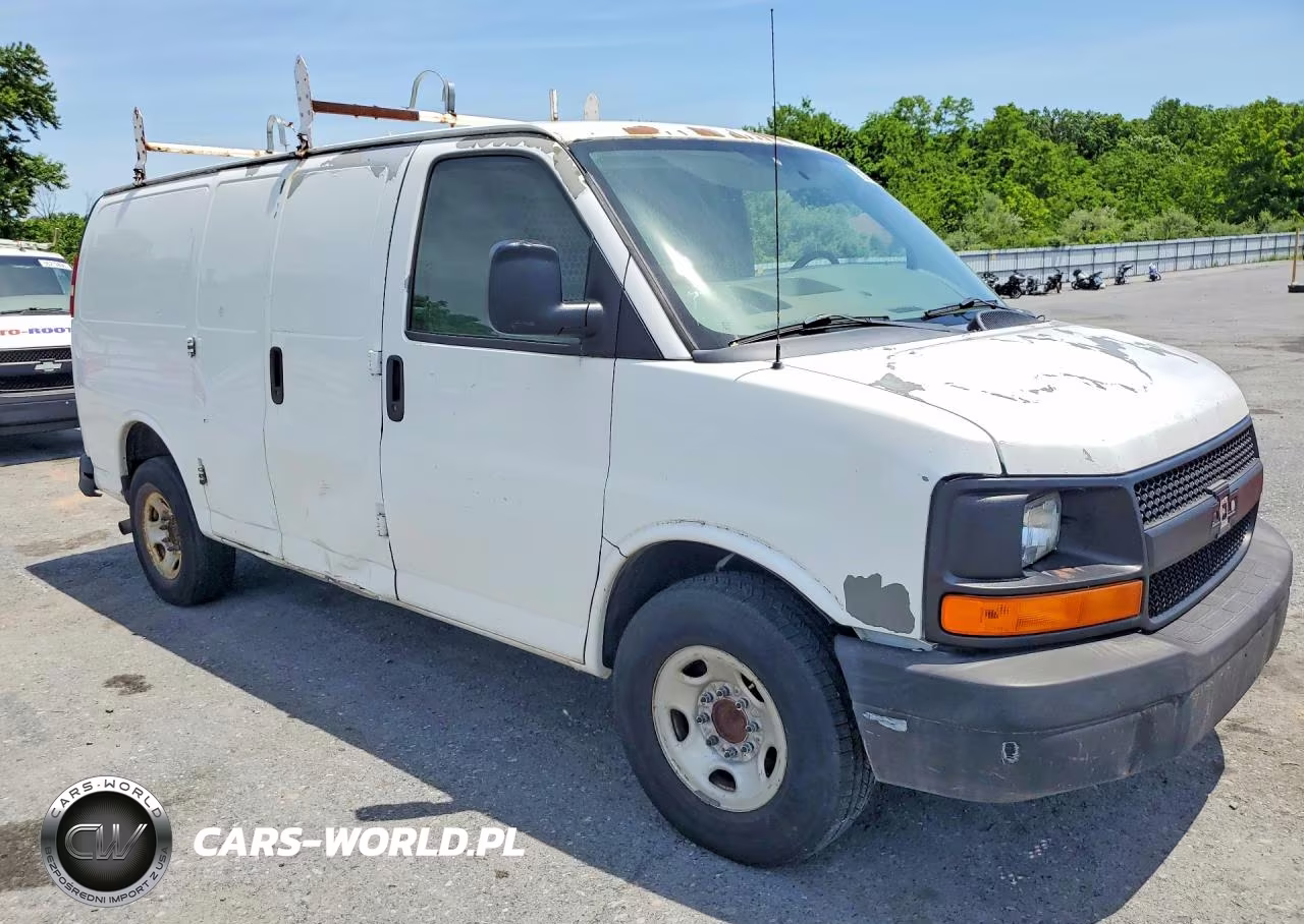 2010 Chevrolet Express G2500 VIN:1GCZGFBA7A1121034 - 4