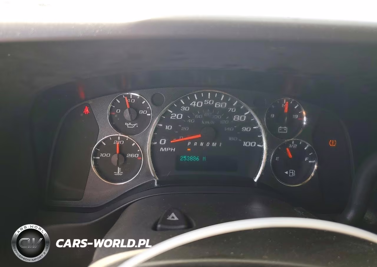 2010 Chevrolet Express G2500 VIN:1GCZGFBA7A1121034 - 9