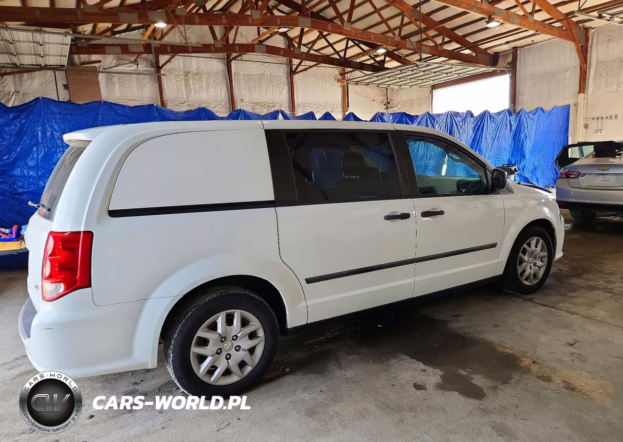 2014 Ram Ram 1500 VIN:2C4JRGAG6ER221811 - 3