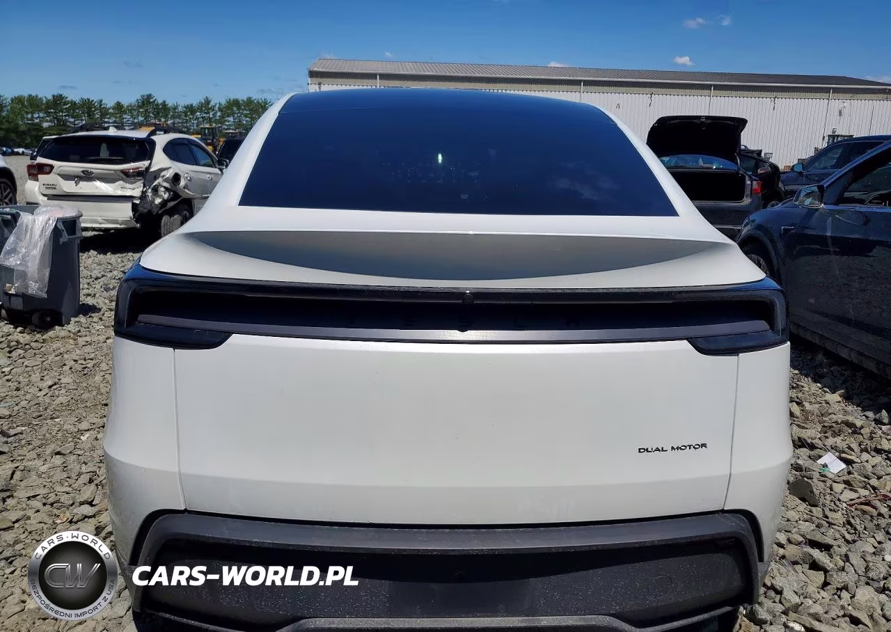 2026 Tesla Model Y VIN:7SAYGDEE9TA469054 - 6