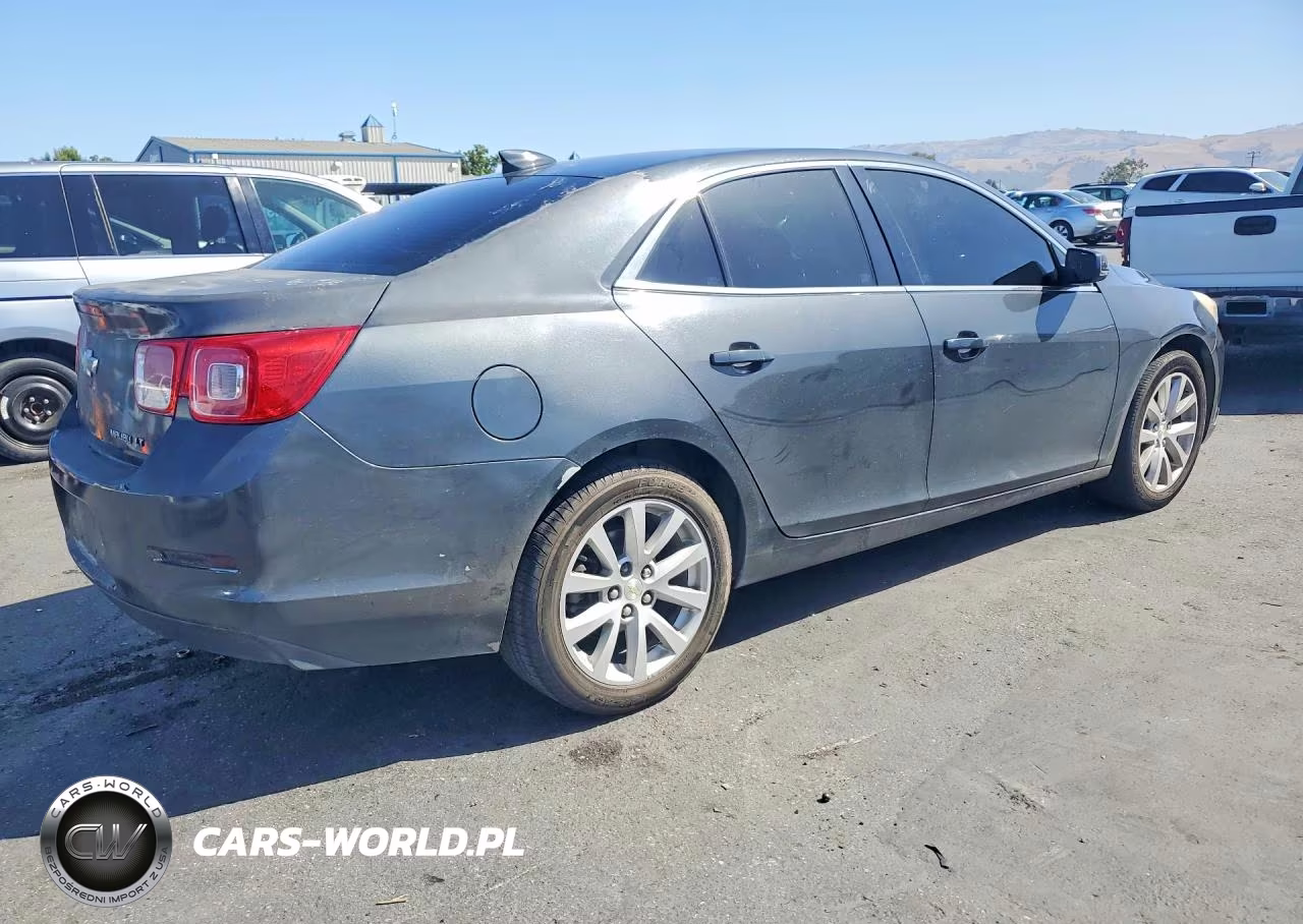 2015 Chevrolet Malibu VIN:1G11D5SL3FF167447 - 3