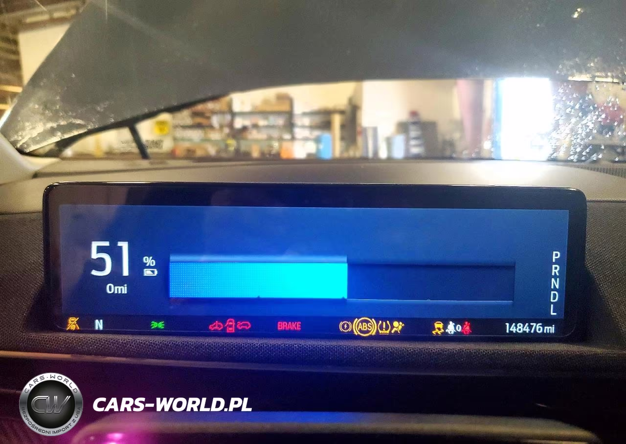 2021 Ford Mustang Mach-E Premium VIN:3FMTK3SUXMMA42697 - 9
