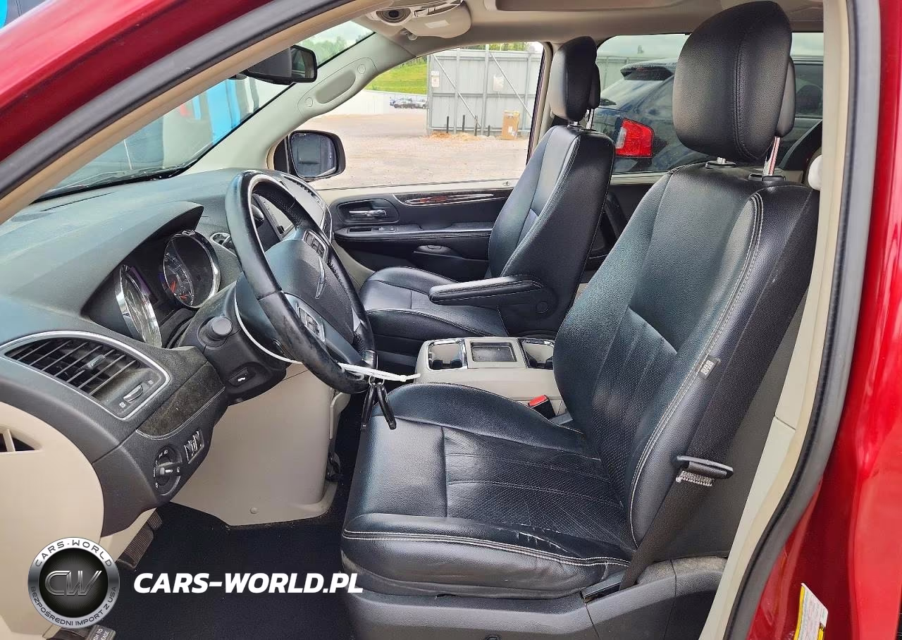 2011 Chrysler Town & Country Touring L VIN:2A4RR8DG1BR703774 - 7