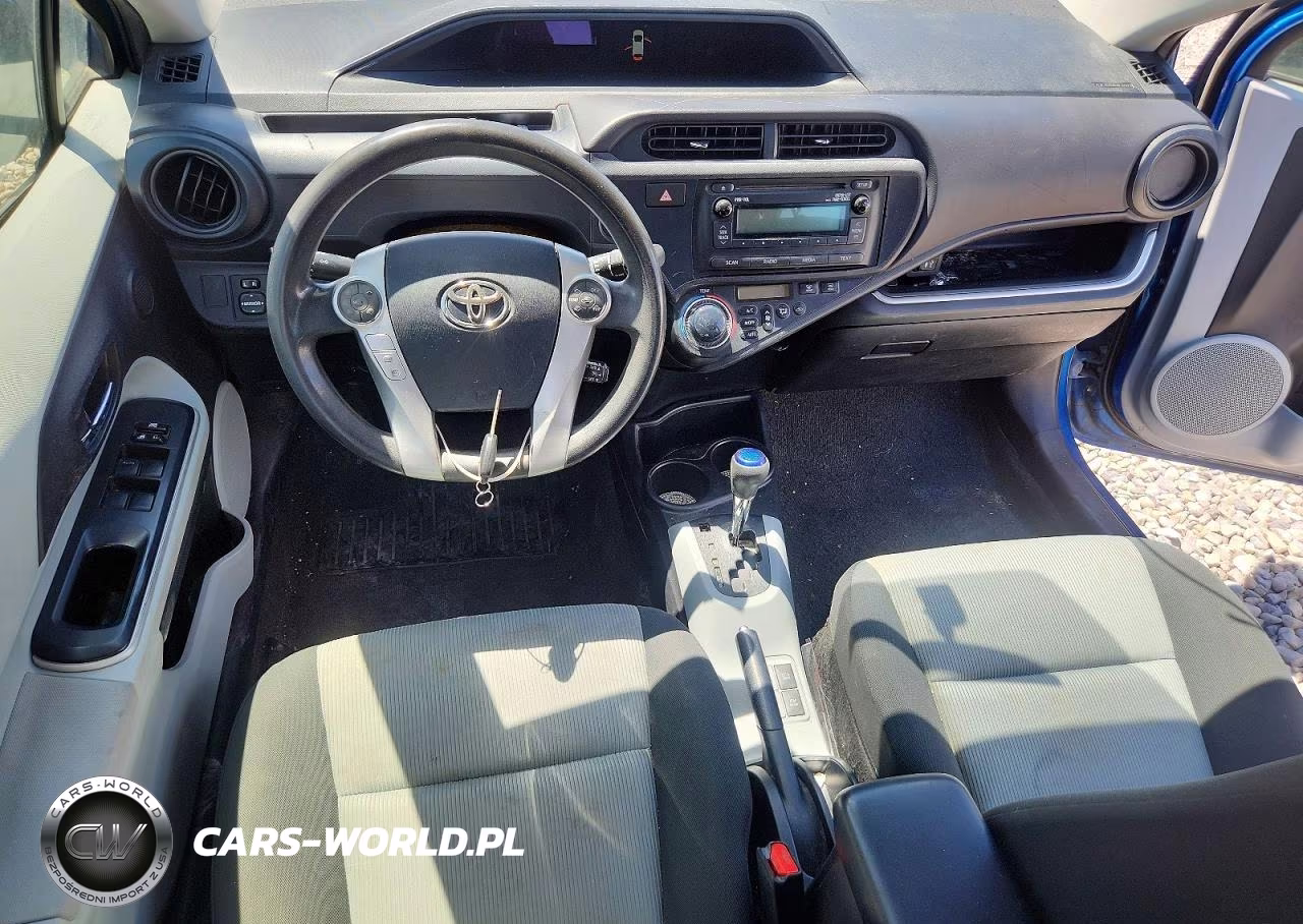 2014 Toyota Prius C Two VIN:JTDKDTB30E1072677 - 8
