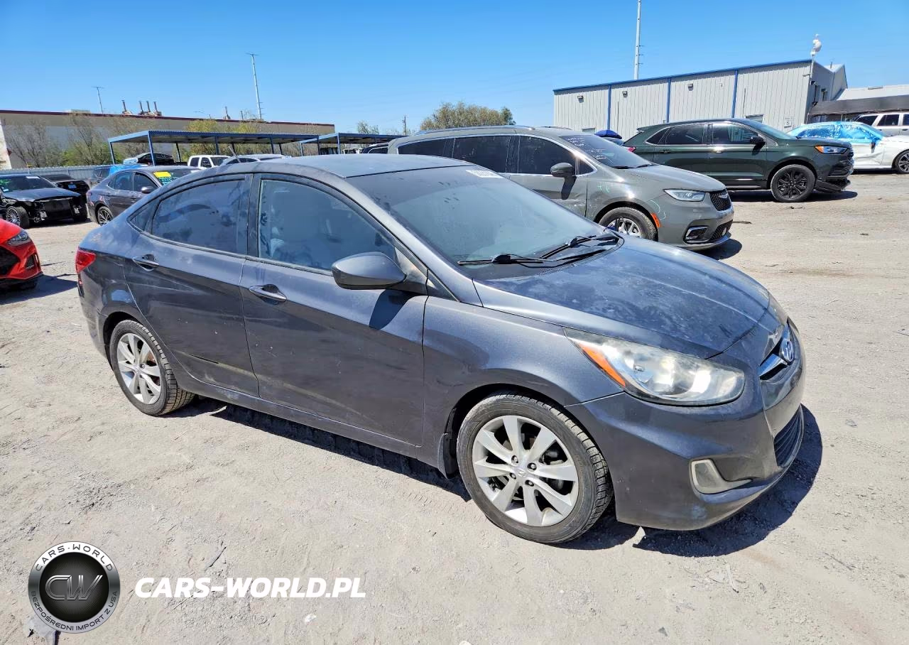 2012 Hyundai Accent Gls VIN:KMHCU4AE1CU182240 - 4
