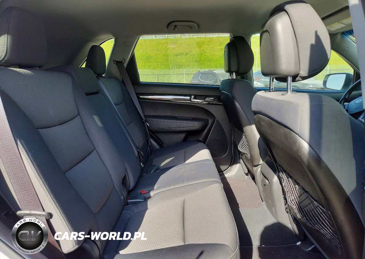 2012 Kia Sorento Lx VIN:5XYKTDA6XCG219301 - 11