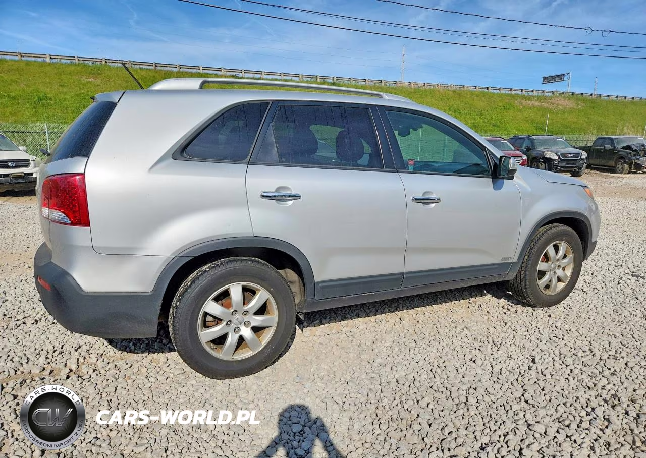 2012 Kia Sorento Lx VIN:5XYKTDA6XCG219301 - 3