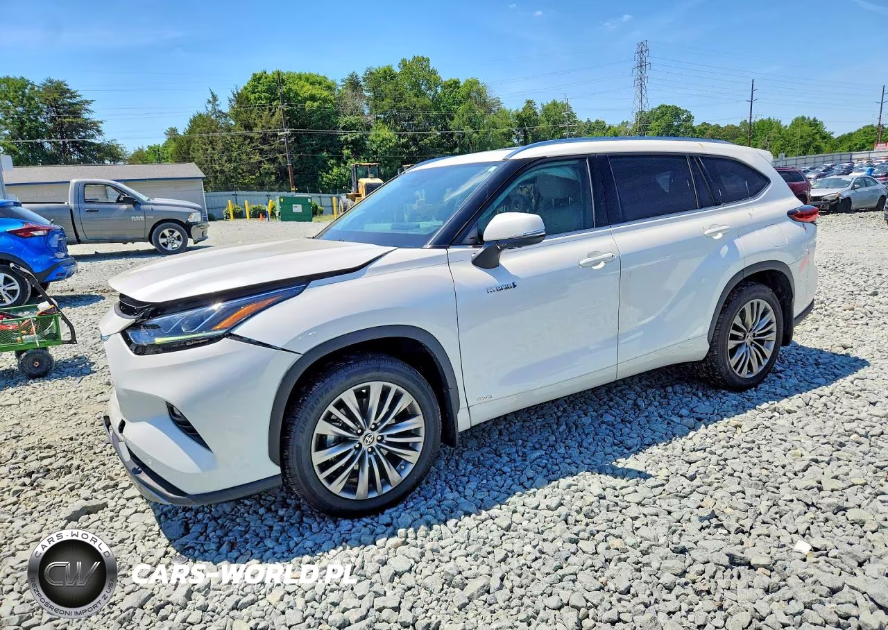 2021 Toyota Highlander Hybrid Platinum